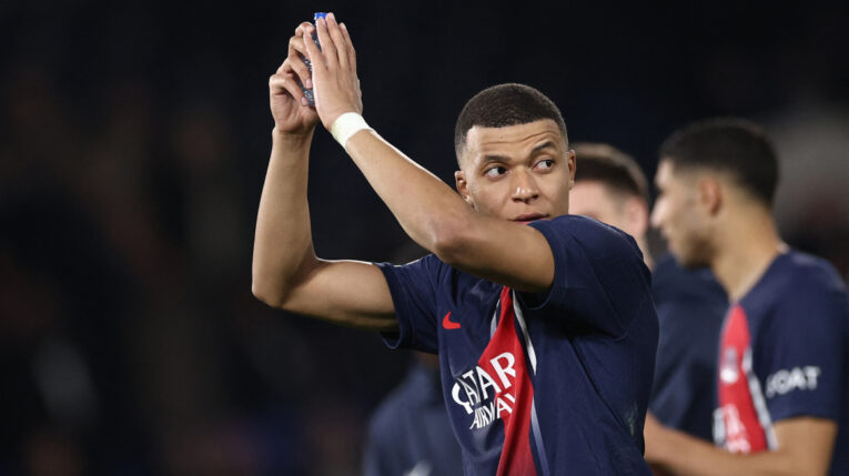 Kylian Mbappé, durante el partido del PSG ante la Real Sociedad, el 14 de febrero de 2023.