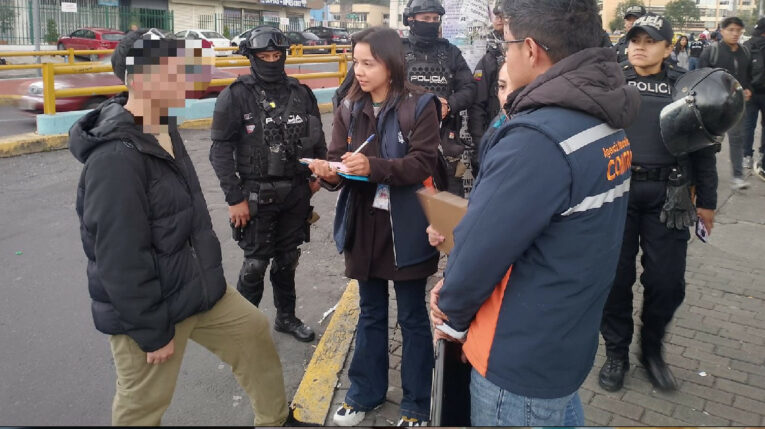 Operativo contra consumo de licor en calles de Quito el 25 de abril de 2024.