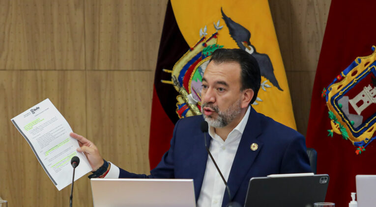 Municipio de Quito alista resolución para fijar nuevos sueldos de Alcalde y concejales