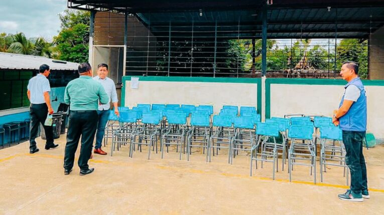 Aulas de una institución educativa de Manabí, previo al inicio de clases en la Costa, el 1 de mayo de 2024.
