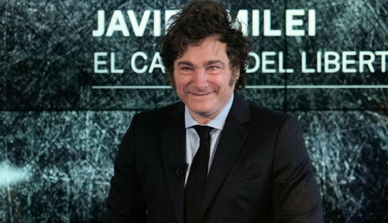 El presidente de Argentina, Javier Milei, durante la presentación de su libro en Madrid, el 17 de mayo de 2024.