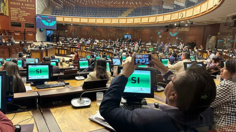 Cercanos al correísmo y el PSC integran la terna de la Asamblea para la Judicatura