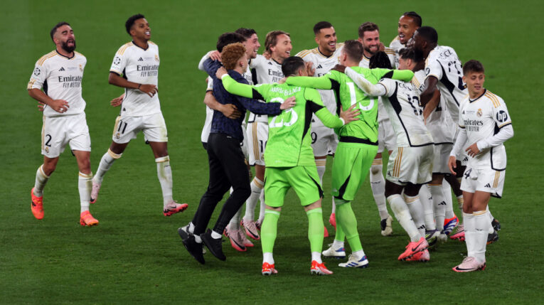 Los jugadores del Real Madrid festejan el título de la Champions League, el 1 de junio de 2024.