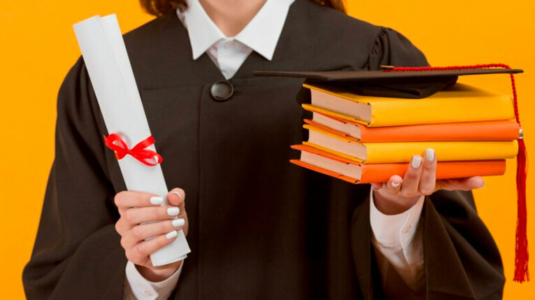 ¿Perdió su título de bachiller? Así lo puede descargar en línea
