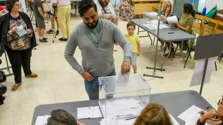 Alvise Pérez y 'Se acabó la Fiesta', ¿quiénes son y cómo explicar su auge en España?