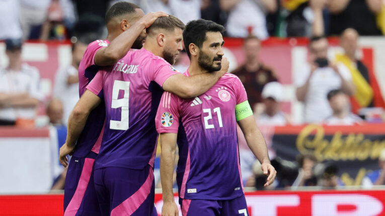 Los jugadores de Alemania celebran el gol de İlkay Gündogan ante Hungría, el 19 de junio de 2024.