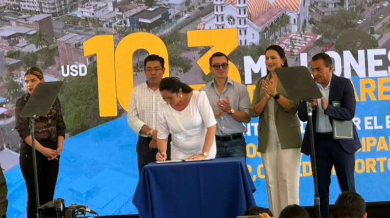 El presidente Daniel Noboa estuvo en el cantón Bolívar, en Manabí, el 19 de junio de 2024.