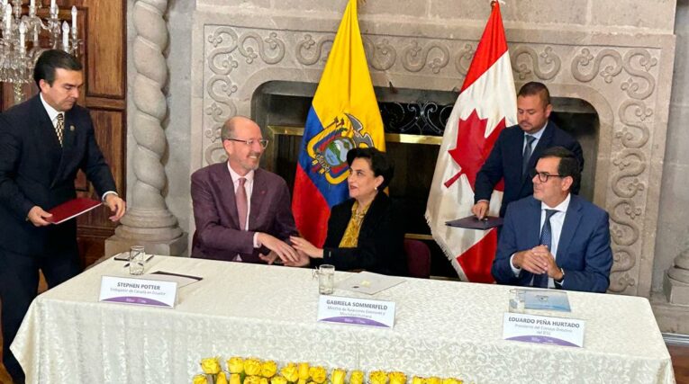 IESS Canadá