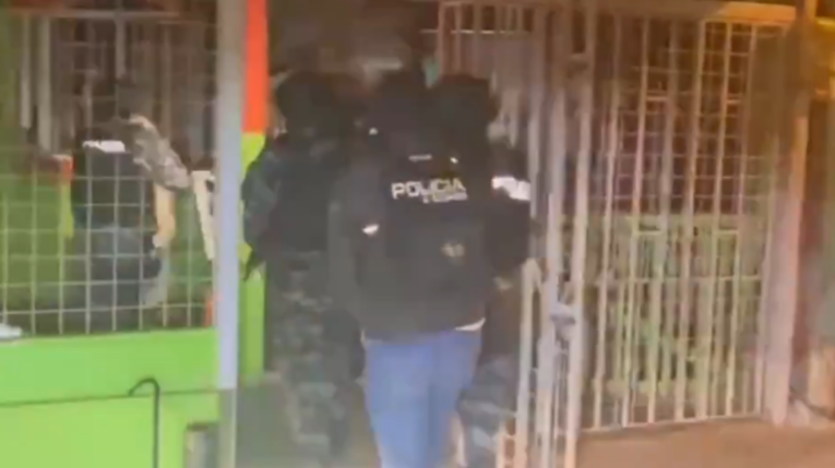 Allanamientos ejecutados por la Policía Nacional en Guayas este 26 de junio de 2024 por tráfico de drogas a gran escala.