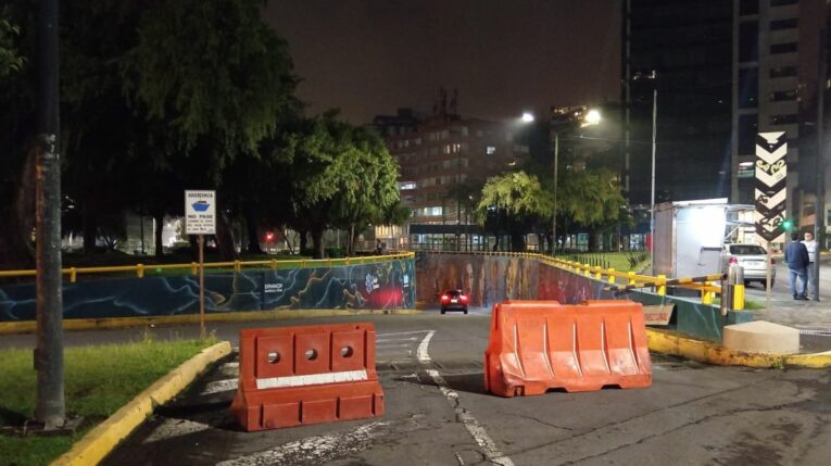 Imagen referencial. La avenida Oswaldo Guayasamín, sobre el ingreso al túnel, en Quito, el 26 de abril de 2024.