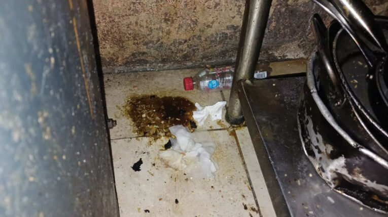 Tres restaurantes clausurados en Quito funcionaban entre plagas y basura