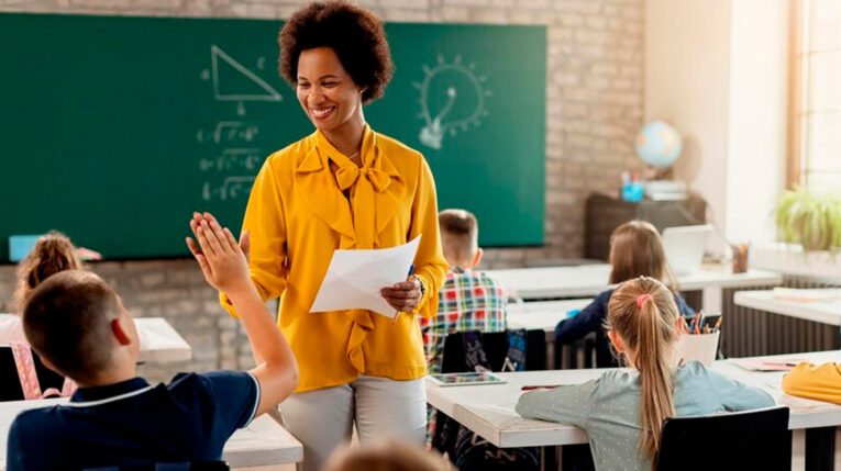¿Cuándo salen los profesores a vacaciones en ciclo Sierra y Amazonía?