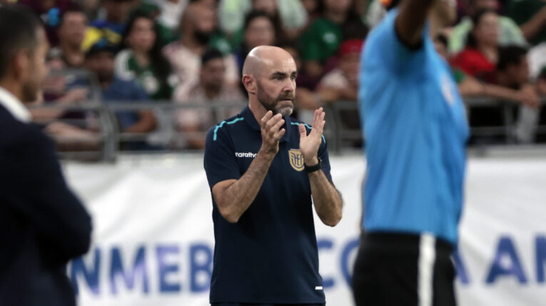Félix Sánchez Bas, director técnico de Ecuador, durante el partido ante México por la Copa América, el 30 de junio de 2024.