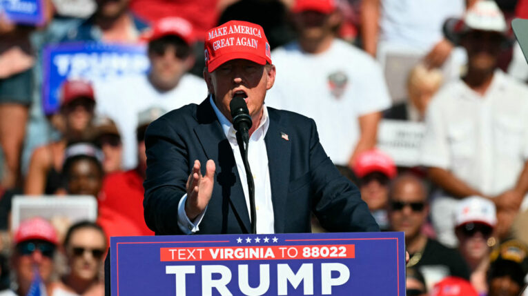 Trump se burla de Biden y dice que enfrentará a Kamala Harris en las elecciones presidenciales