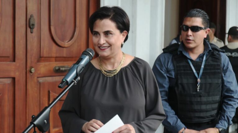 La canciller Gabriela Sommerfeld en un acto en Guayaquil, el 16 de febrero del 2024.