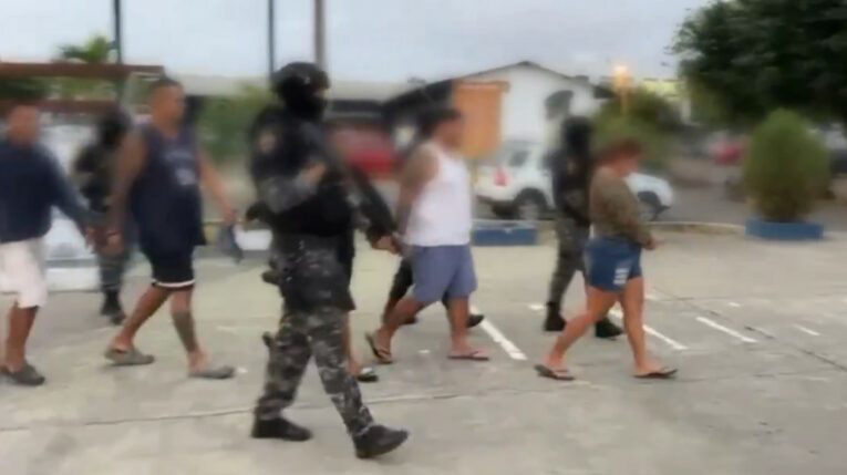 Detenidos por la Policía durante una operación, 5 de julio de 2024.