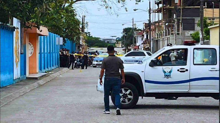 Dos hombres resultaron asesinados tras múltiples disparos en la ciudadela Unioro, al este de Machala, en la provincia de El Oro.