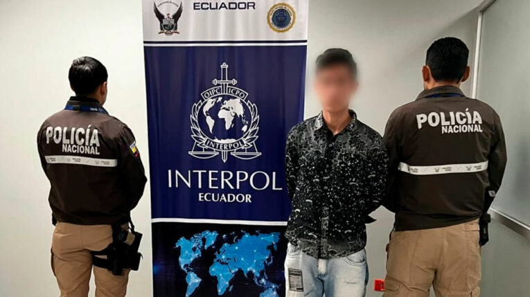 Colombia extradita a un ecuatoriano requerido por asesinato