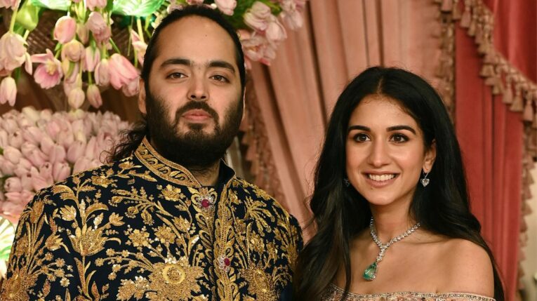Anant Ambani y Radhika Merchant, los novios en la multimillonaria boda india.