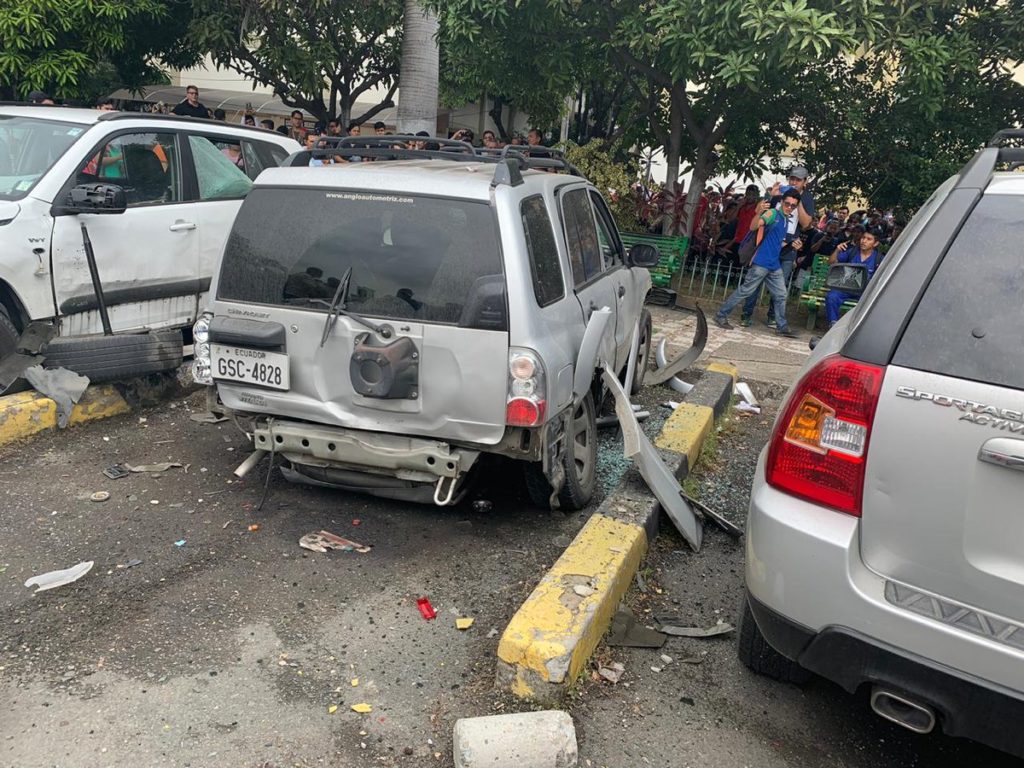 Una explosión se registra en los exteriores de la Universidad de Guayaquil