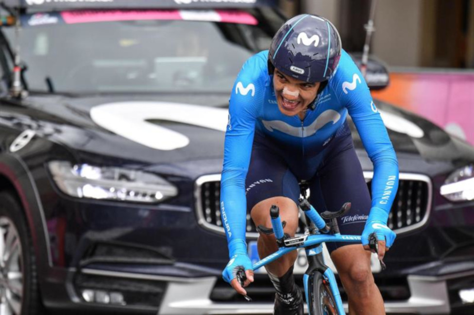 El ecuatoriano Richard Carapaz (Movistar) se impuso este sábado con una exhibición en la subida a San Carlo en la decimocuarta etapa del Giro de Italia,
