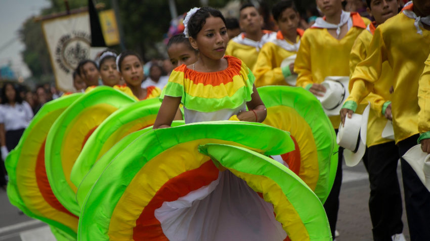 Desfile durante las fiestas de cantonización de Babahoyo, el 27 de mayo del 2019.