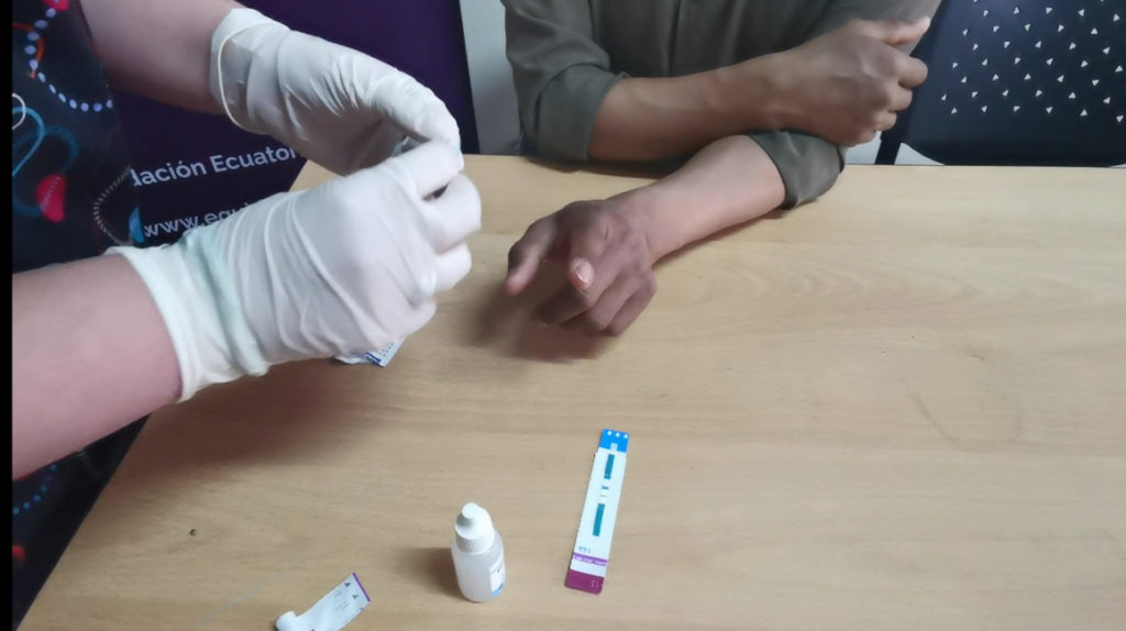 IESS: pacientes con VIH claman por medicamentos para controlar el virus