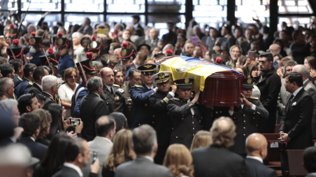 Emotiva despedida a Julio César Trujillo en sus funerales
