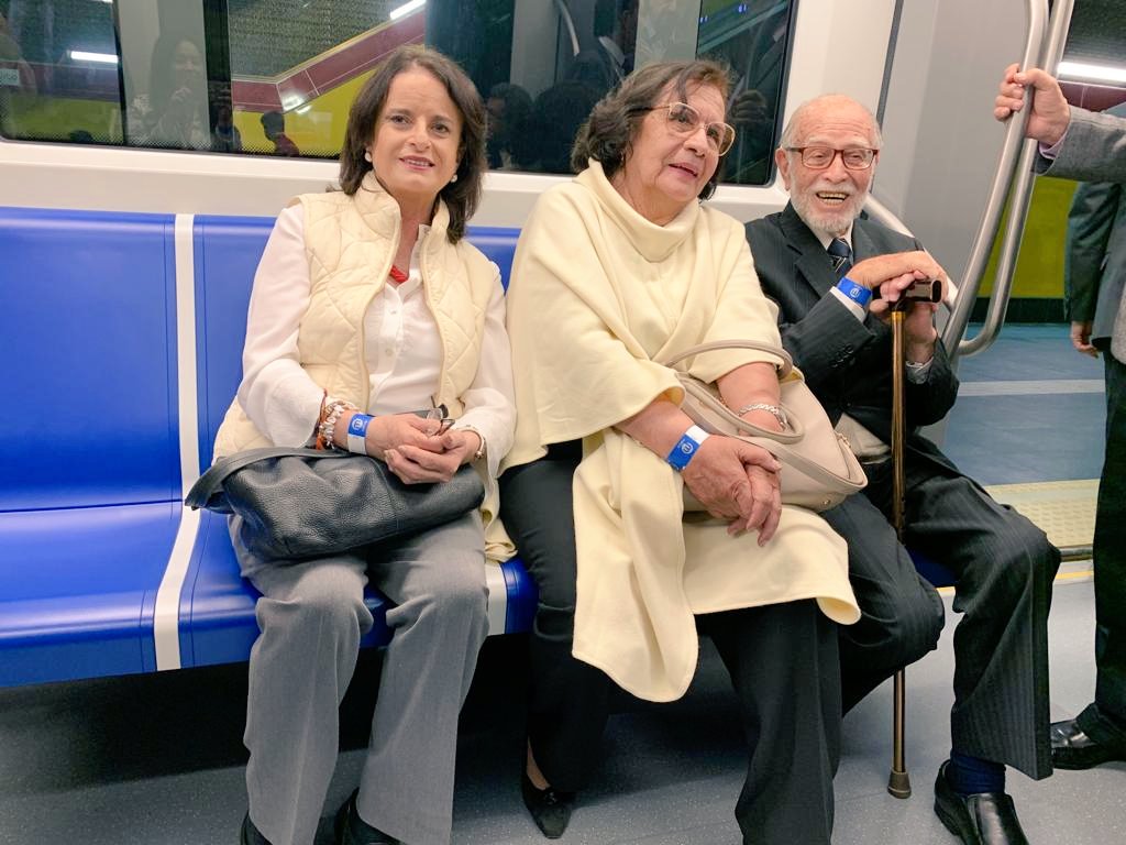 El 19 de marzo de 2019 fue parte del viaje inaugural del Metro de Quito. 