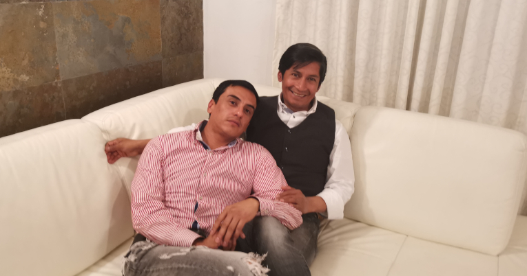 Javier Benalcázar (izquierda) y Efraín Soria serían la primera pareja del mismo sexo que pueda casarse.