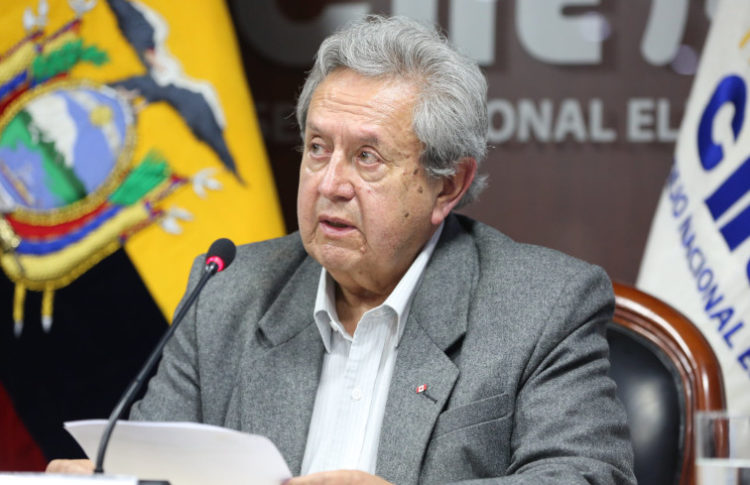 Gustavo Vega, presidente del CNE Transitorio