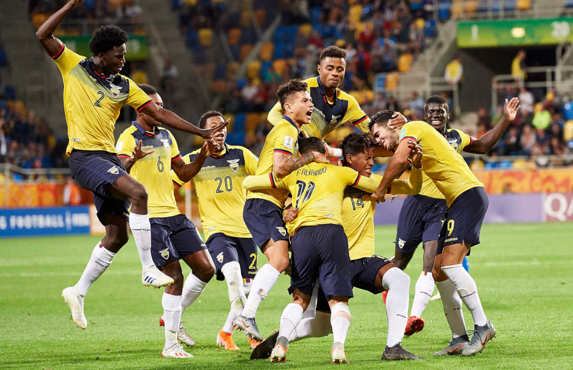 Richard Mina celebra el gol marcado en el tiempo suplementario y que significó el bronce para Ecuador.