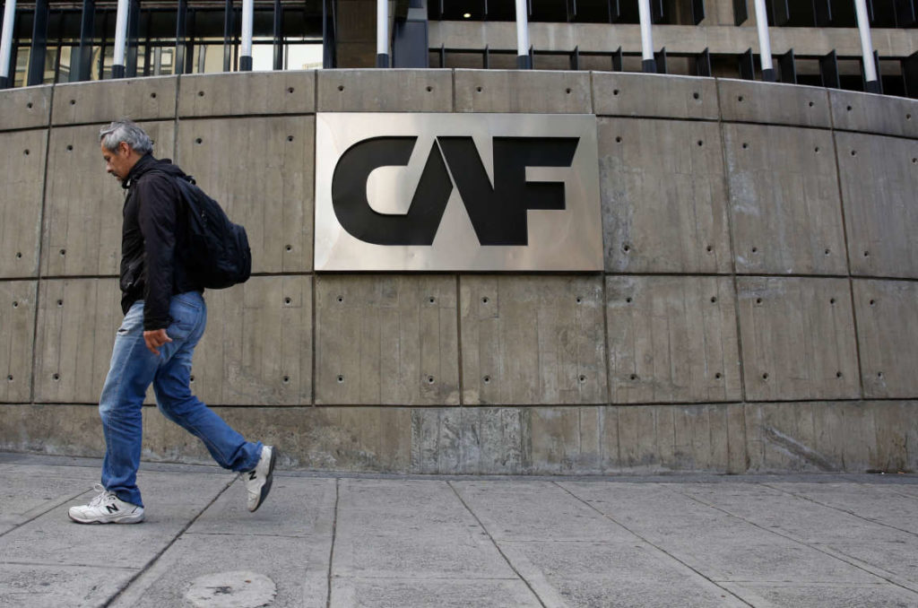 La CAF aprueba dos préstamos para Ecuador por USD 400 millones