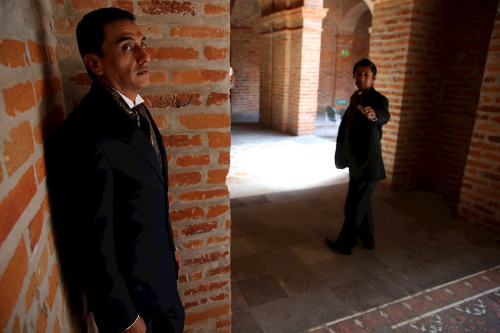 Un beso selló el matrimonio entre Efraín Soria y Xavier Benalcázar