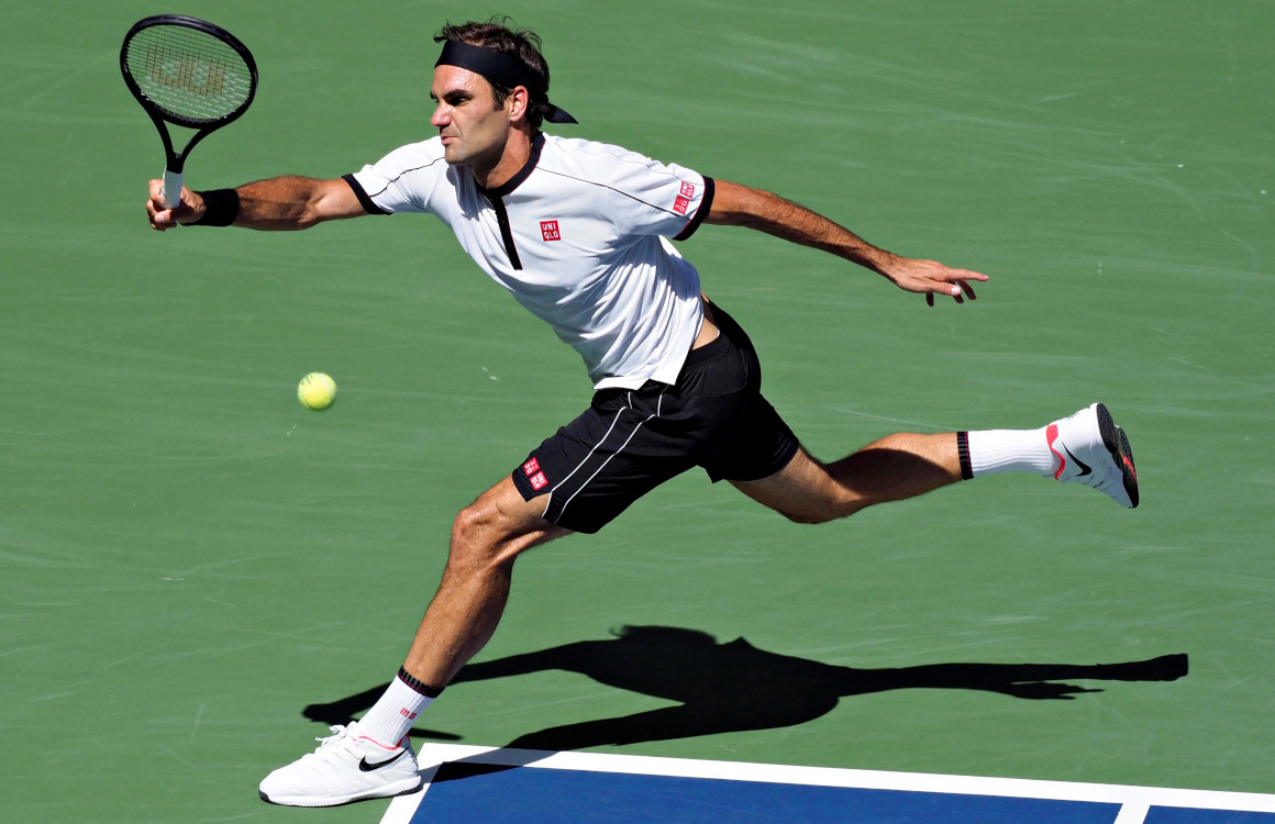 Roger Federer contra Daniel Evans durante el US Open 2019 en Nueva York