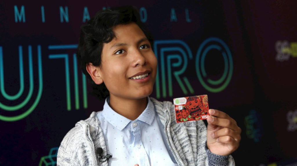 El niño peruano que abrió su banco y convenció a Visa de creer en él