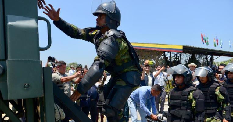 El presidente Moreno indicó que los policías patrullarán las calles en el nuevo operativo nacional. 