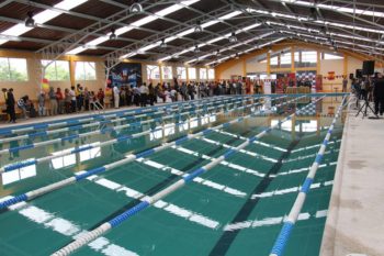 Cinco nadadores hospitalizados por negligencia en la piscina de Miraflores