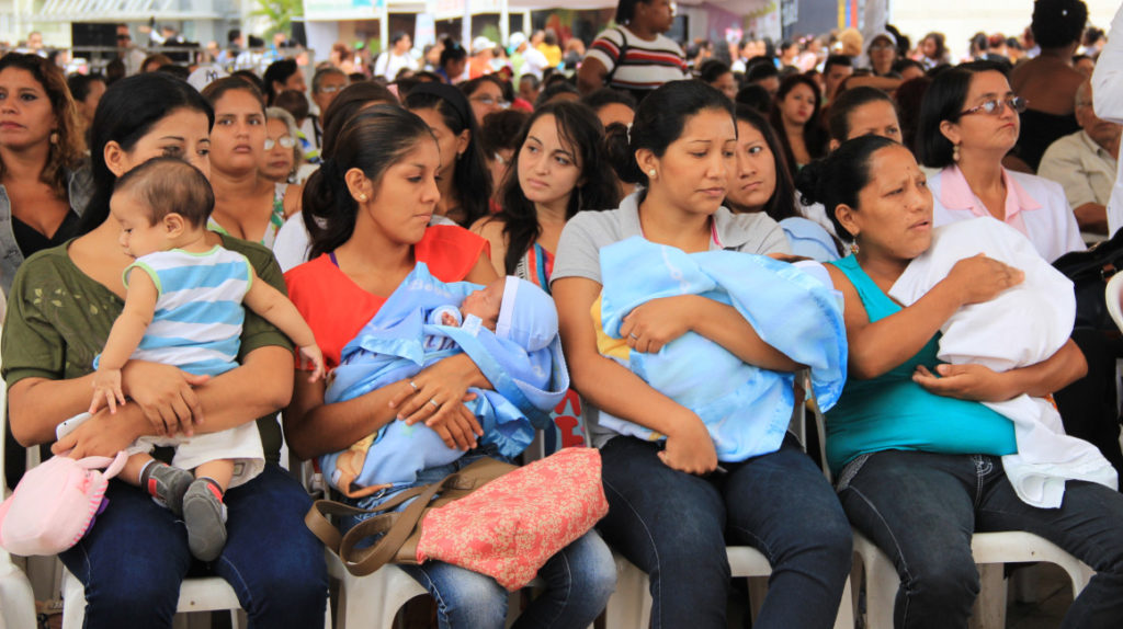 La mitad de recién nacidos, en Ecuador, no recibe leche materna durante su primera hora de vida