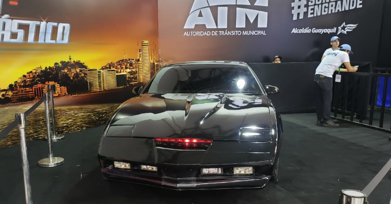 KITT o El Auto Fantástico de Michael Knight también está en el Comic Con. 