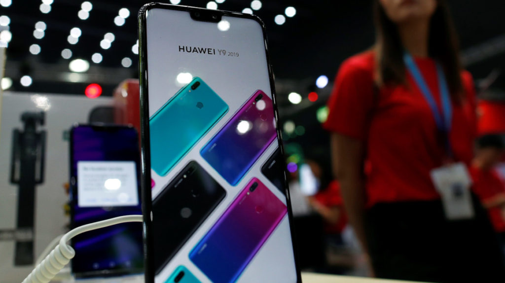 Huawei lanzó su nuevo sistema operativo Harmony, pero no dejará Android