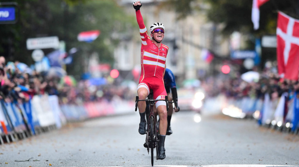 El danés Mads Pedersen gana el Mundial de Ciclismo en el que Carapaz tuvo que abandonar