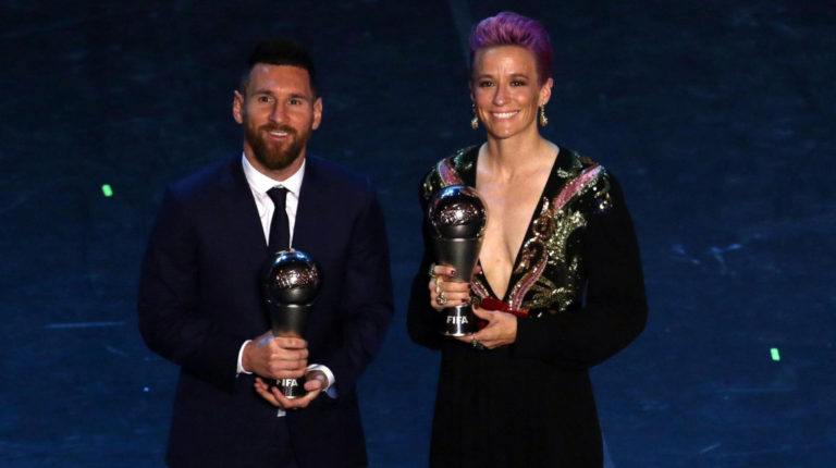Lionel Messi y Megan Rapinoe fueron designados como los mejores futbolistas en los premios The Best 2019.