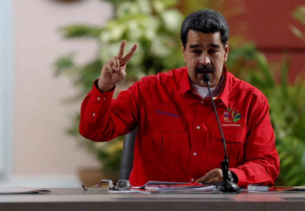 Gobierno de Maduro asegura que una “situación atmosférica” ocasionó apagón en Venezuela