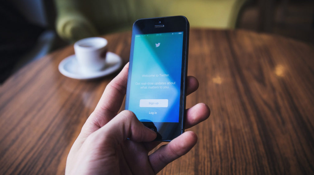 Twitter suspendió más de 1.000 cuentas vinculadas con Alianza PAIS