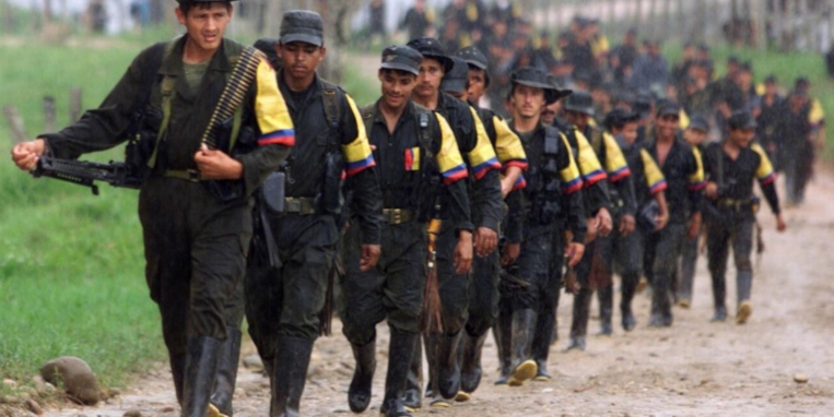 Imagen de archivo de una columna de las FARC en la selva colombiana.