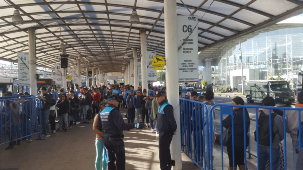 Aumento del pasaje de bus provoca roces en el Concejo Metropolitano