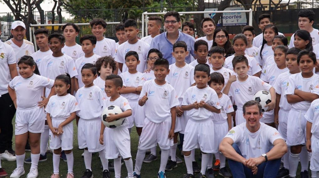 Real Madrid: un puente para ayudar a los niños con cáncer y sus hermanos
