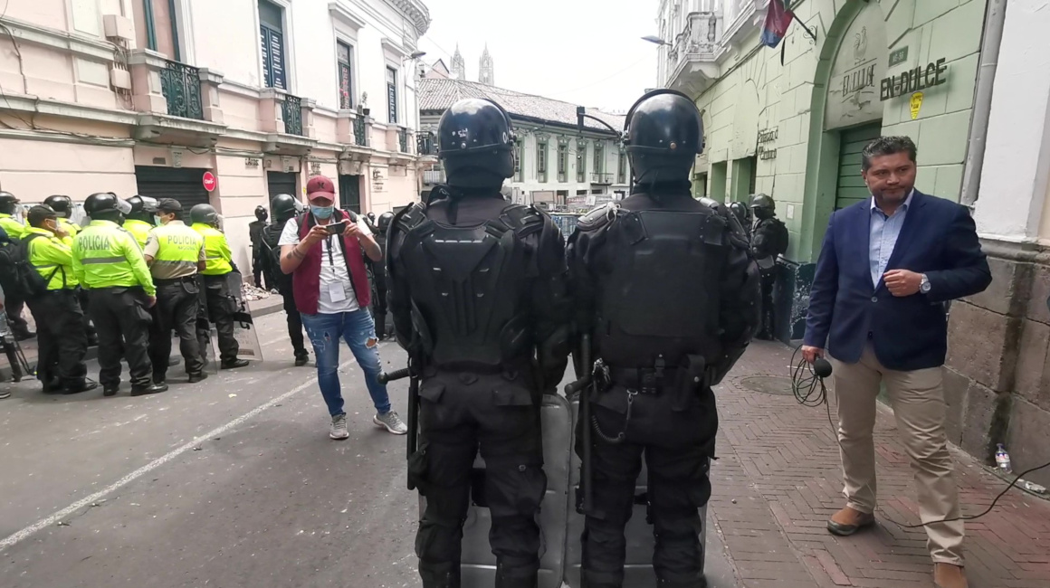 Freddy Paredes en cobertura en el Centro Histórico de Quito, el 9 de octubre de 2019