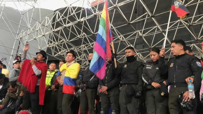 El 10 de octubre de 2019, el movimiento indígena retuvo a 10 policías en la Casa de la Cultura, durante las protestas en Quito.